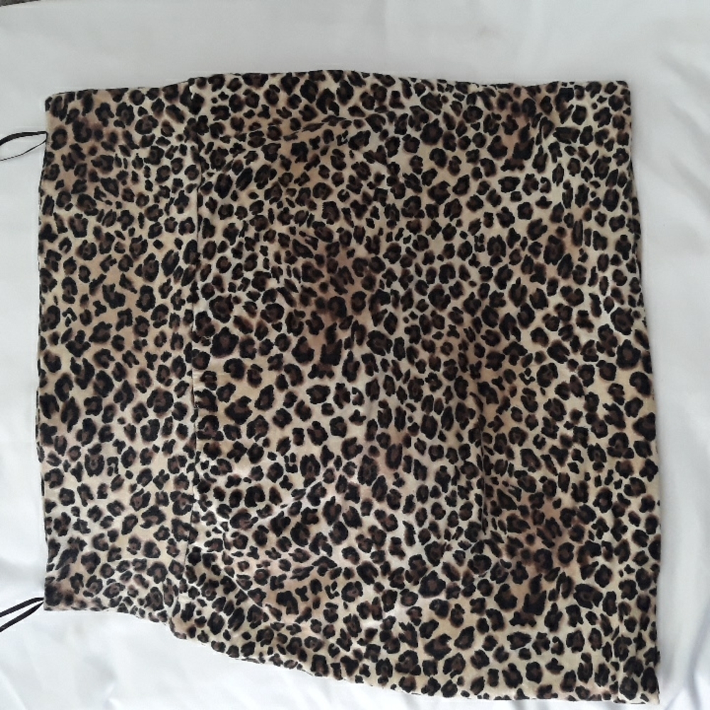 Leopard print  cotton spandex mini skirt